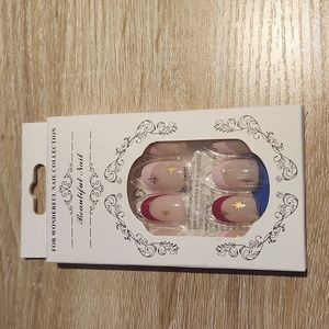 COPY - NWT Fake Nails Medium Elegant Length